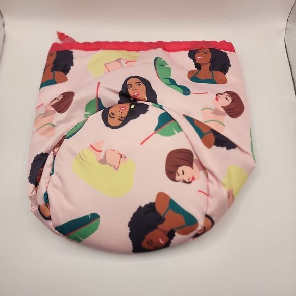 Coco & Eve | Drawstring Makeup Bag - Picture 3 of 4